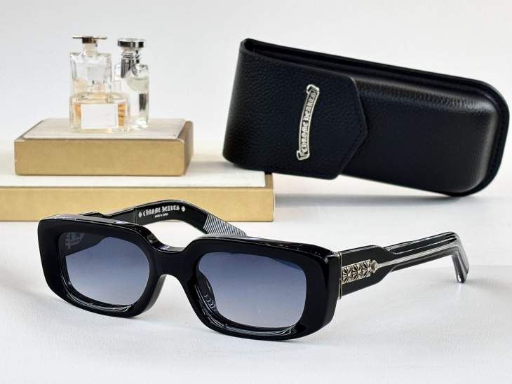 Picture of Chrome Hearts Sunglasses _SKUfw79684081fw